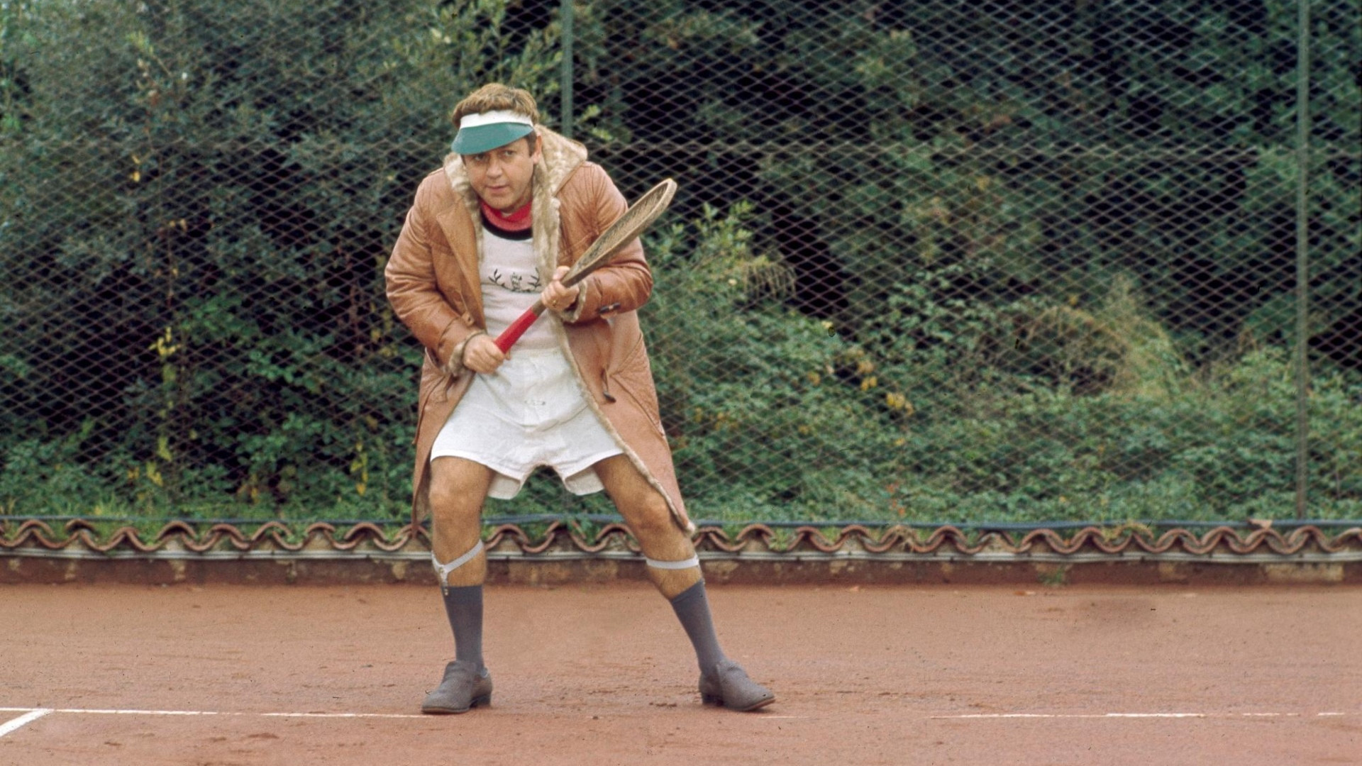 Fantozzi: White Collar Blues Background