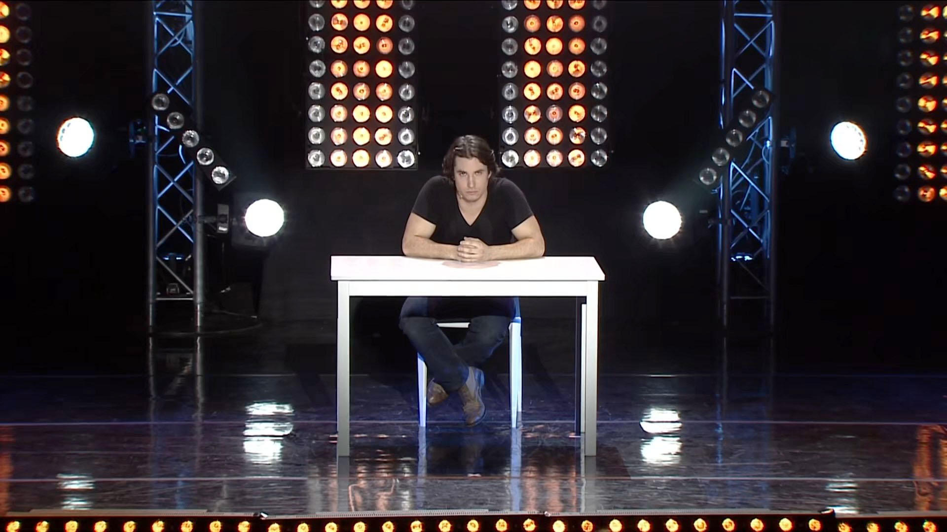 Jérémy Ferrari - Hallelujah Bordel ! Background