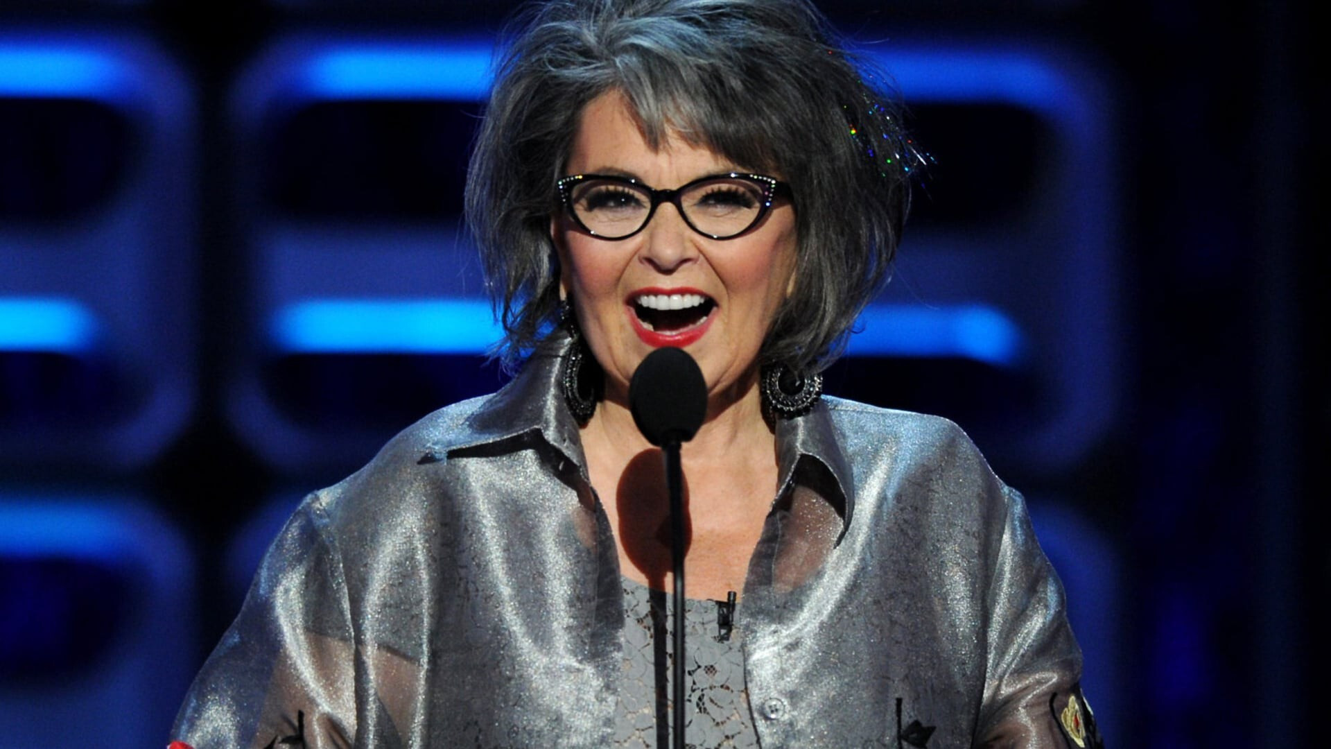 Comedy Central Roast of Roseanne Background