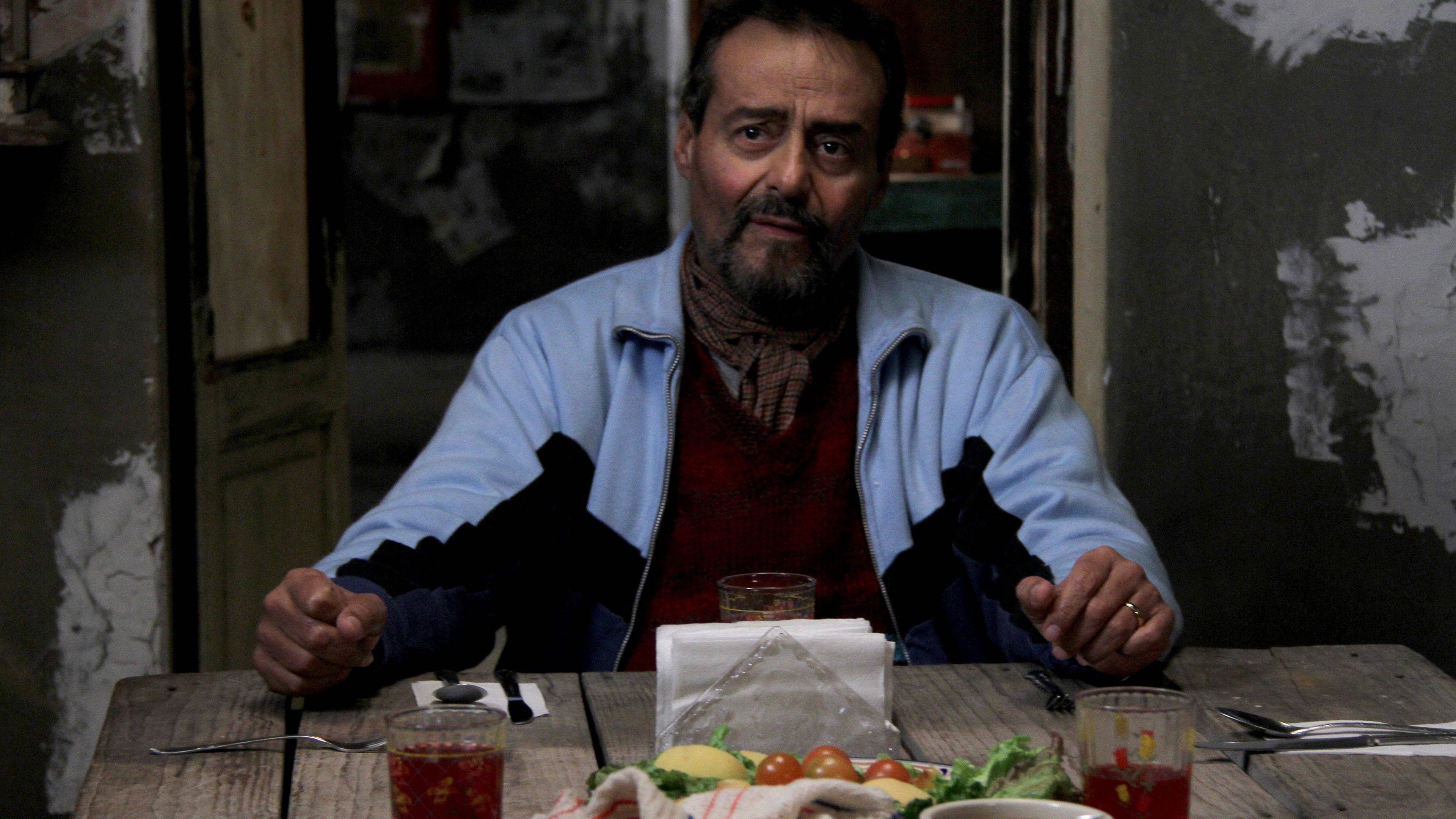 Nosotros los nobles Background