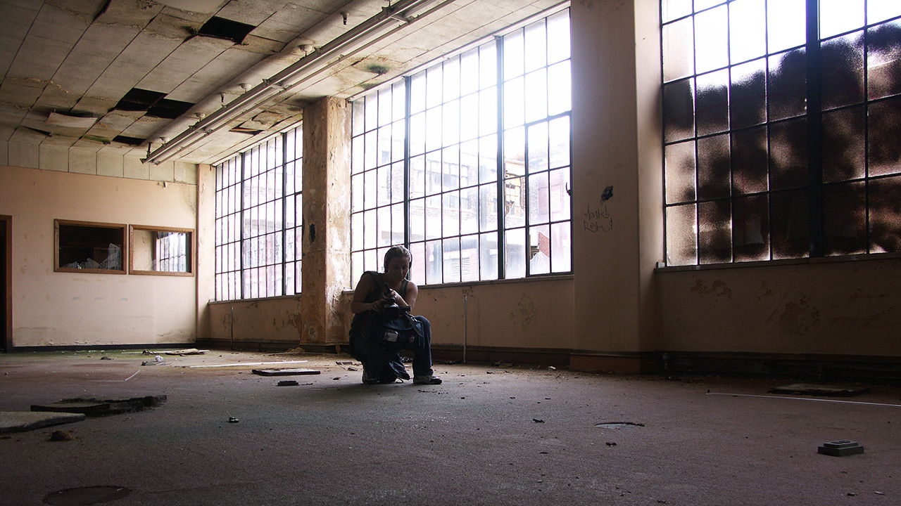 Urban Explorers: Into the Darkness Background