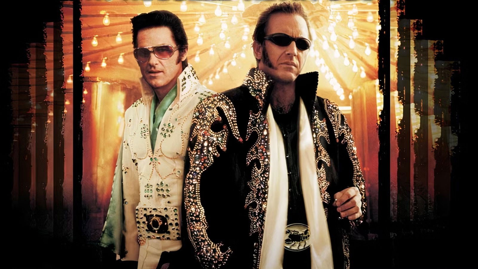 3000 Miles to Graceland Background