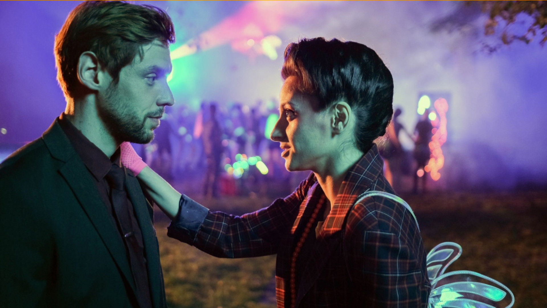 Tage mit Naadirah Background