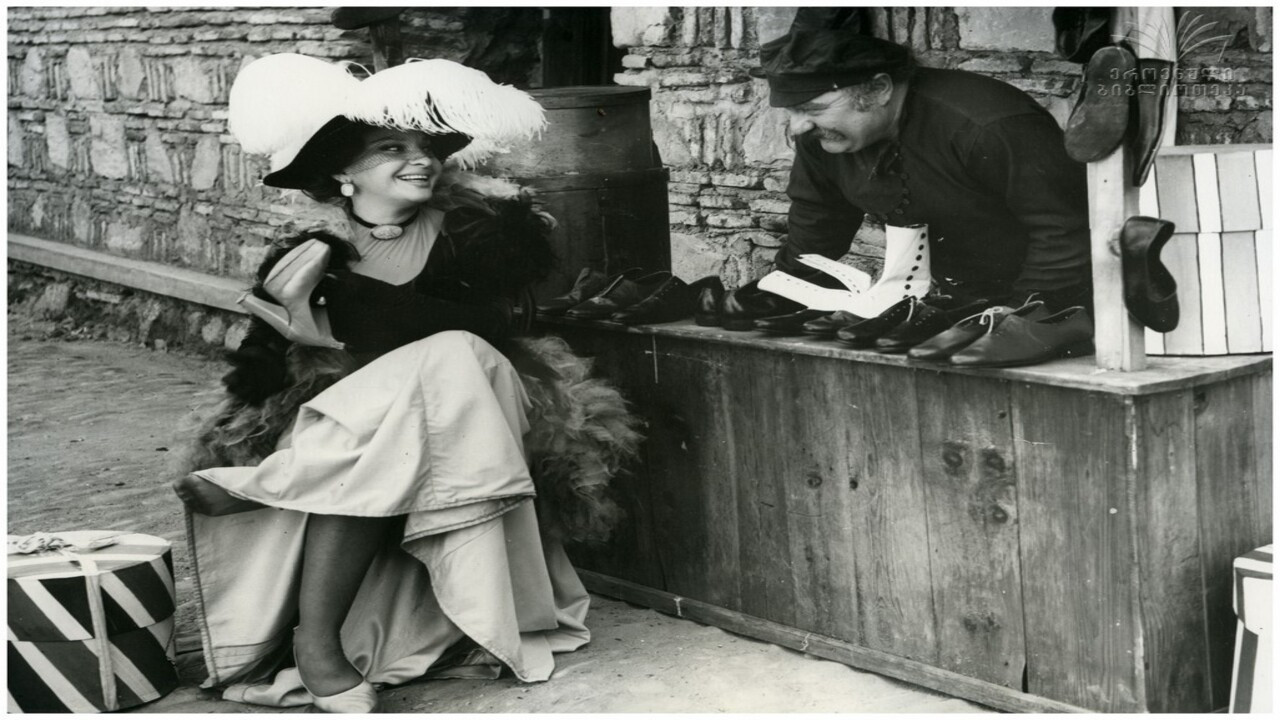 Tbilisi, Paris, Tbilisi Background