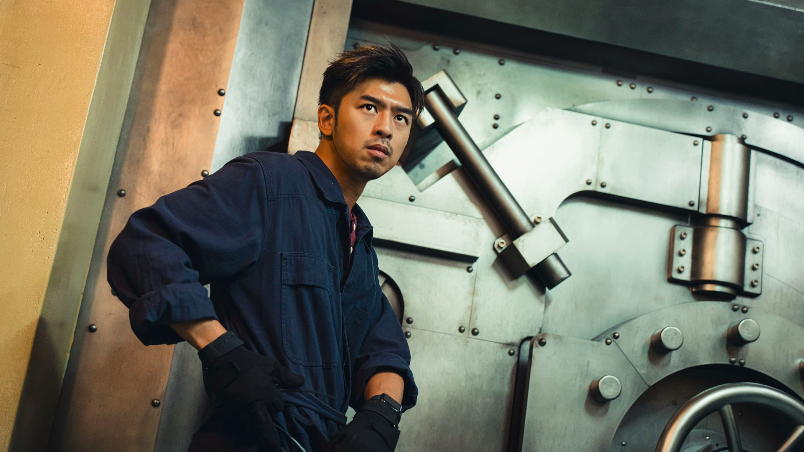 Breaking and Re-entering Background