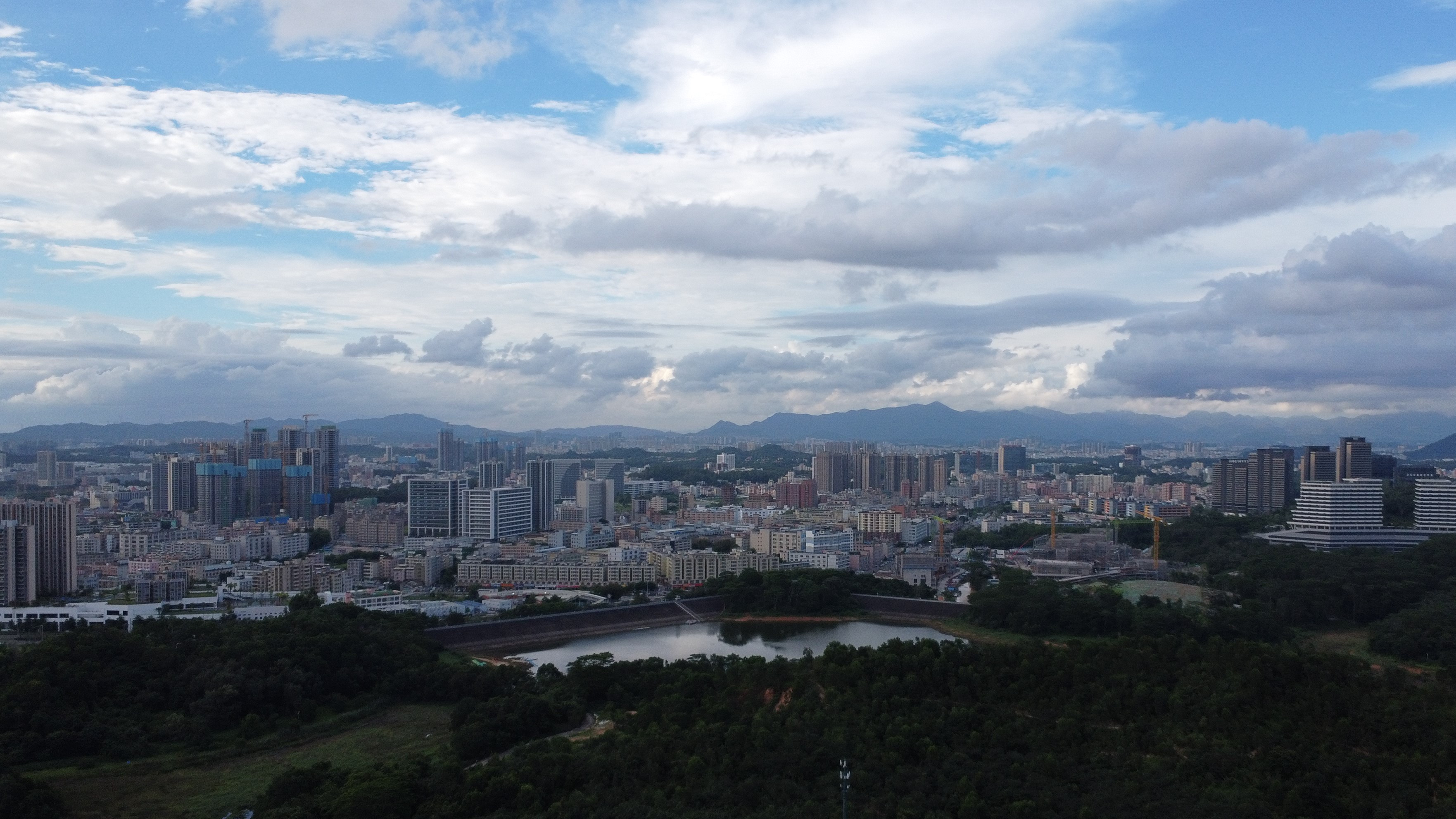 Saxoph.Luo.DJI.Mini4K.ChangPian Background