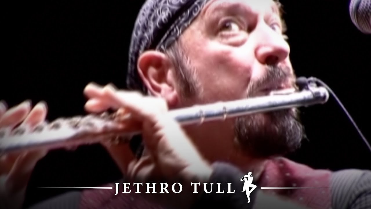 Jethro Tull: Living With The Past Background