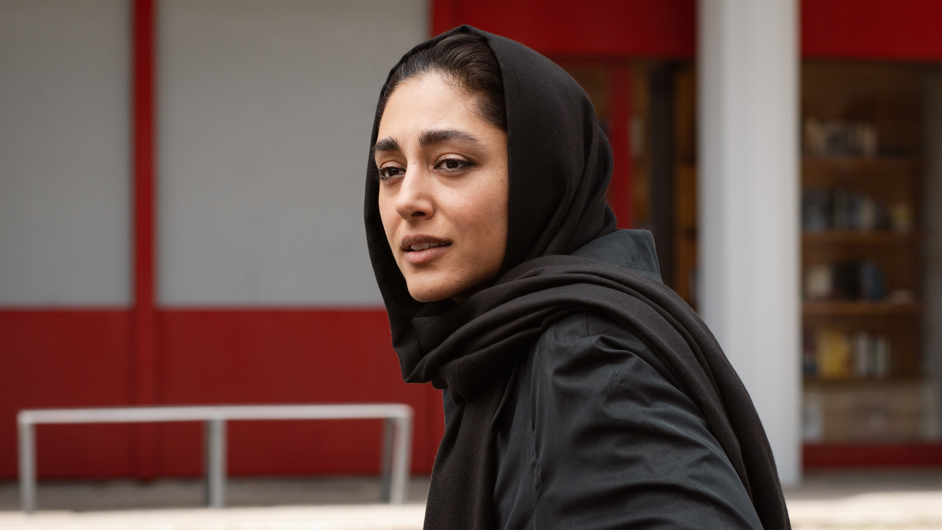 Reading Lolita in Tehran Background