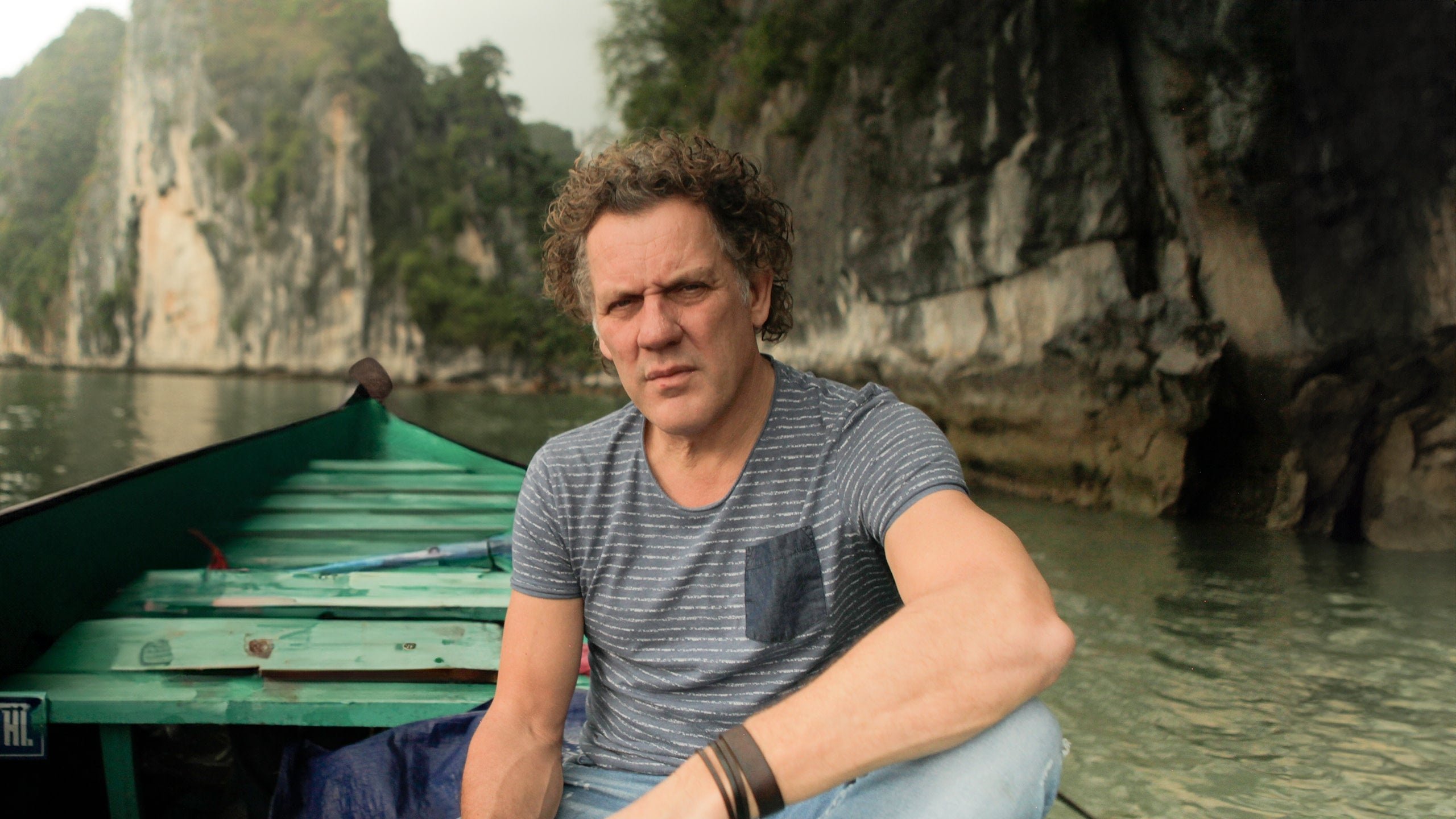 Kees van der Spek Ontmaskert Background