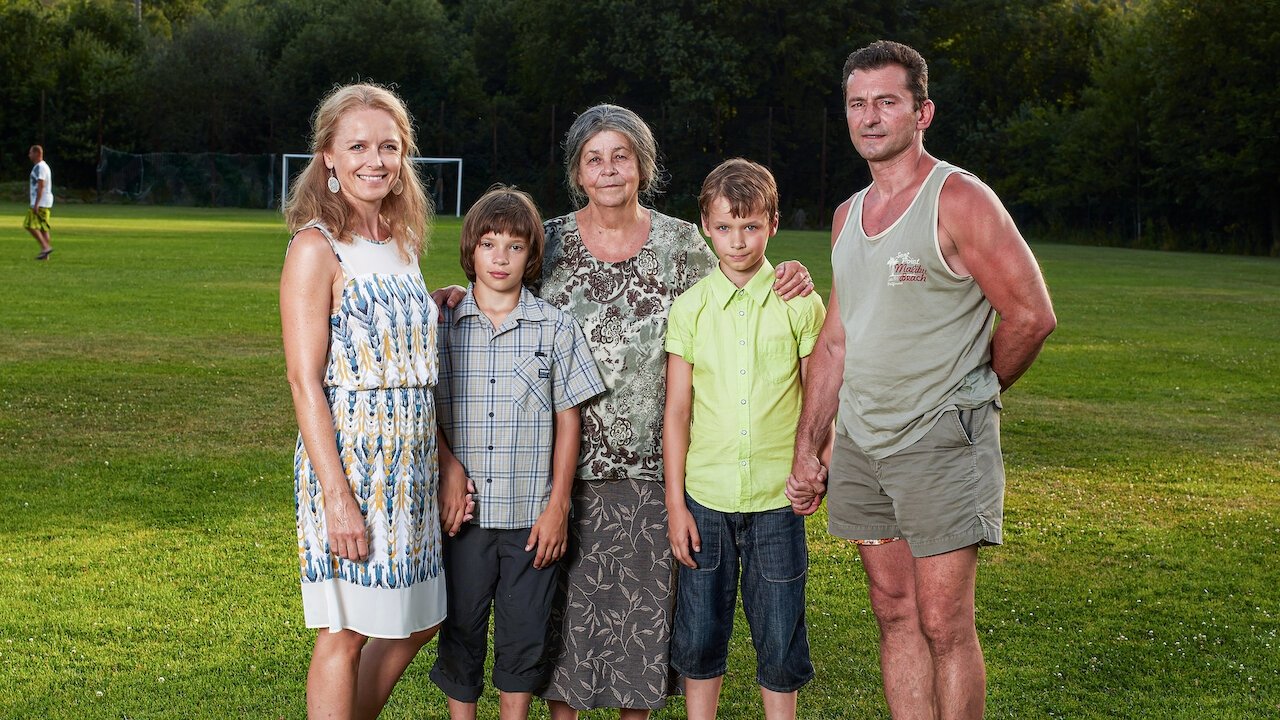 To See the Sea Background