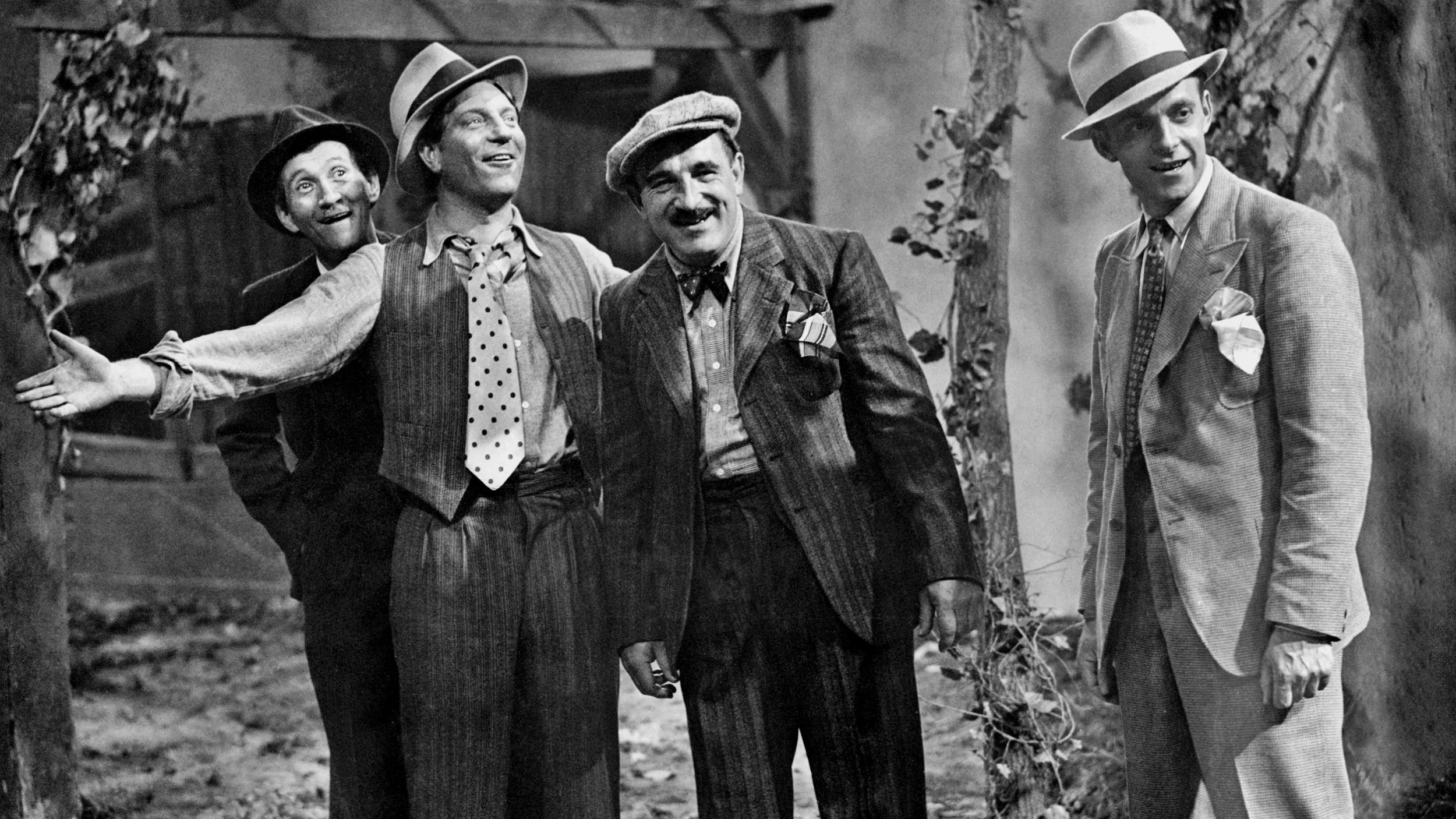 La Belle Équipe Background