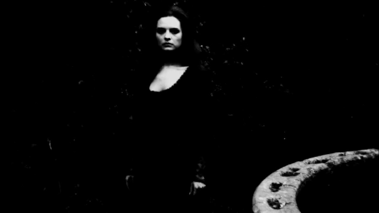 Vampir Cuadecuc Background