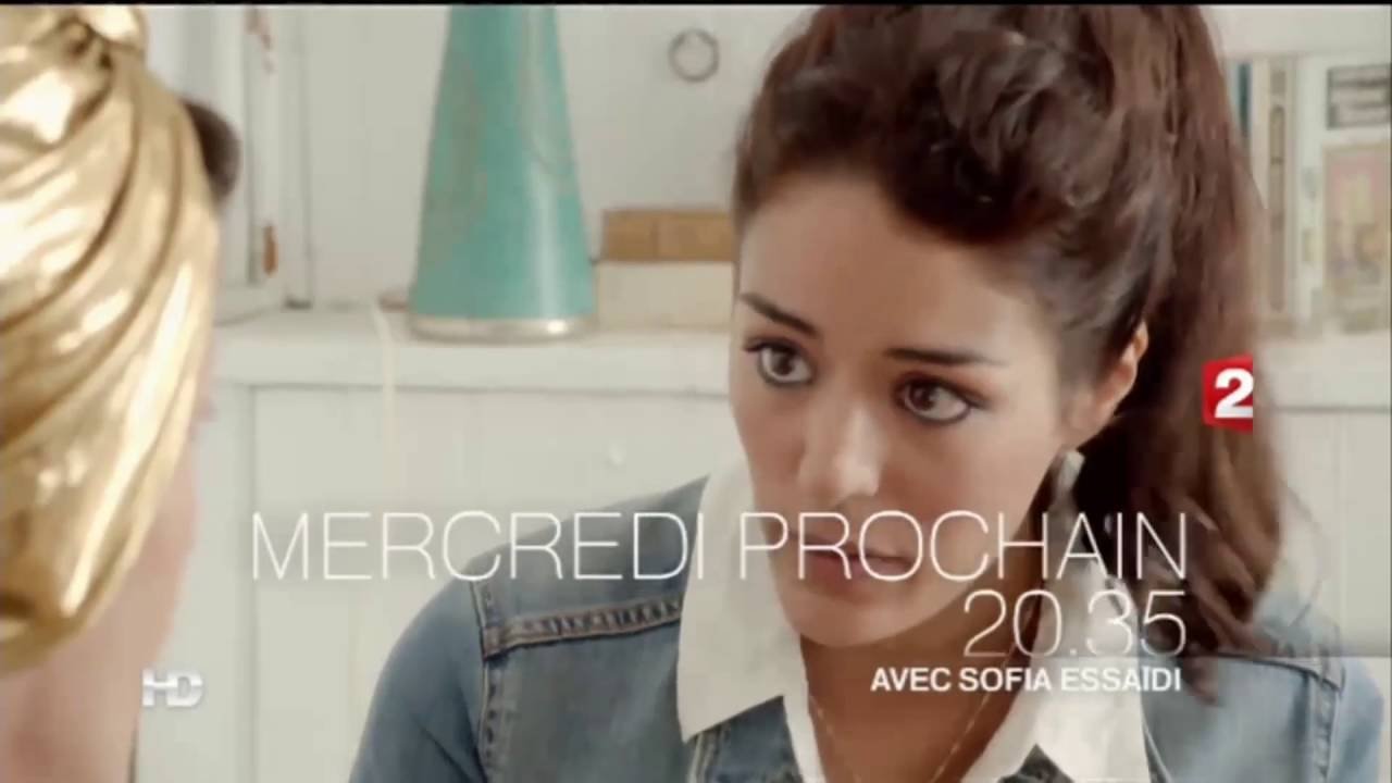 Aïcha : Vacances infernales Background