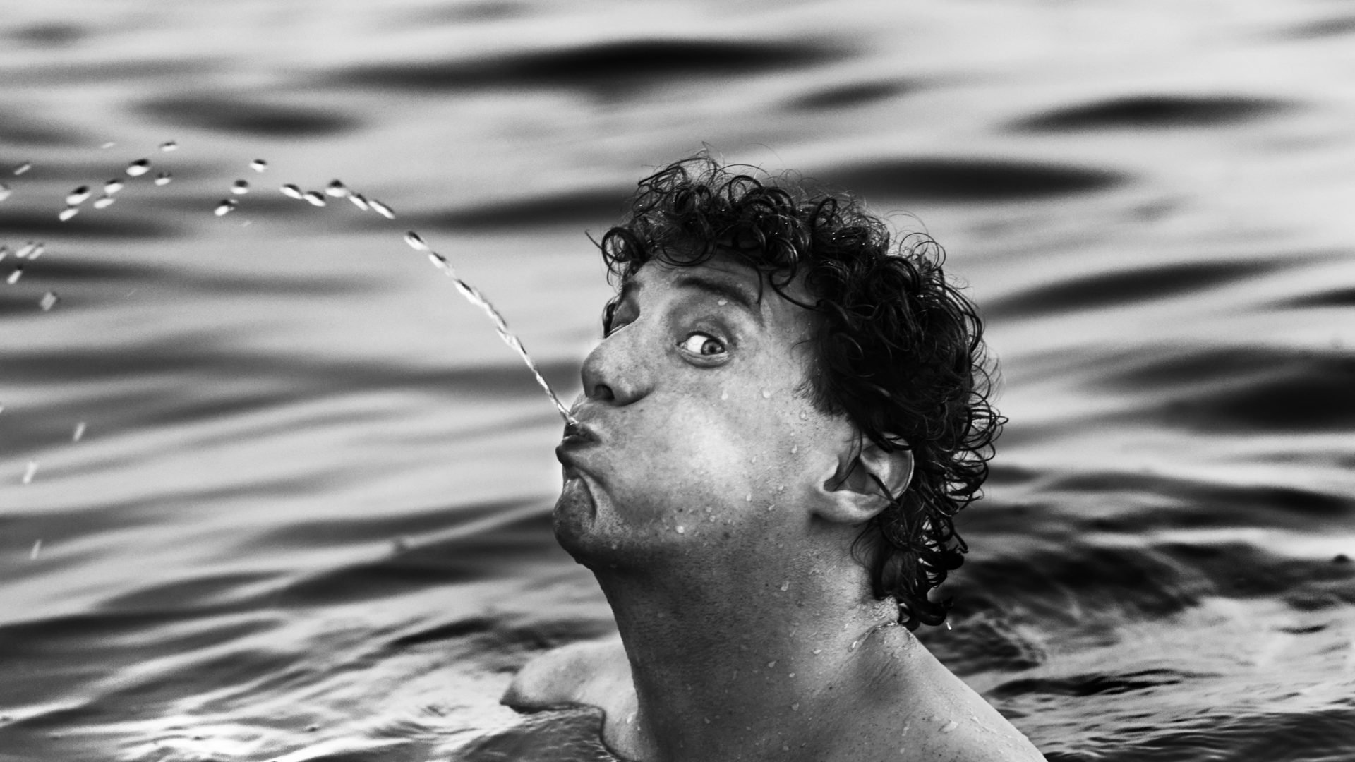 Jochem Myjer: Adem In, Adem Uit Background