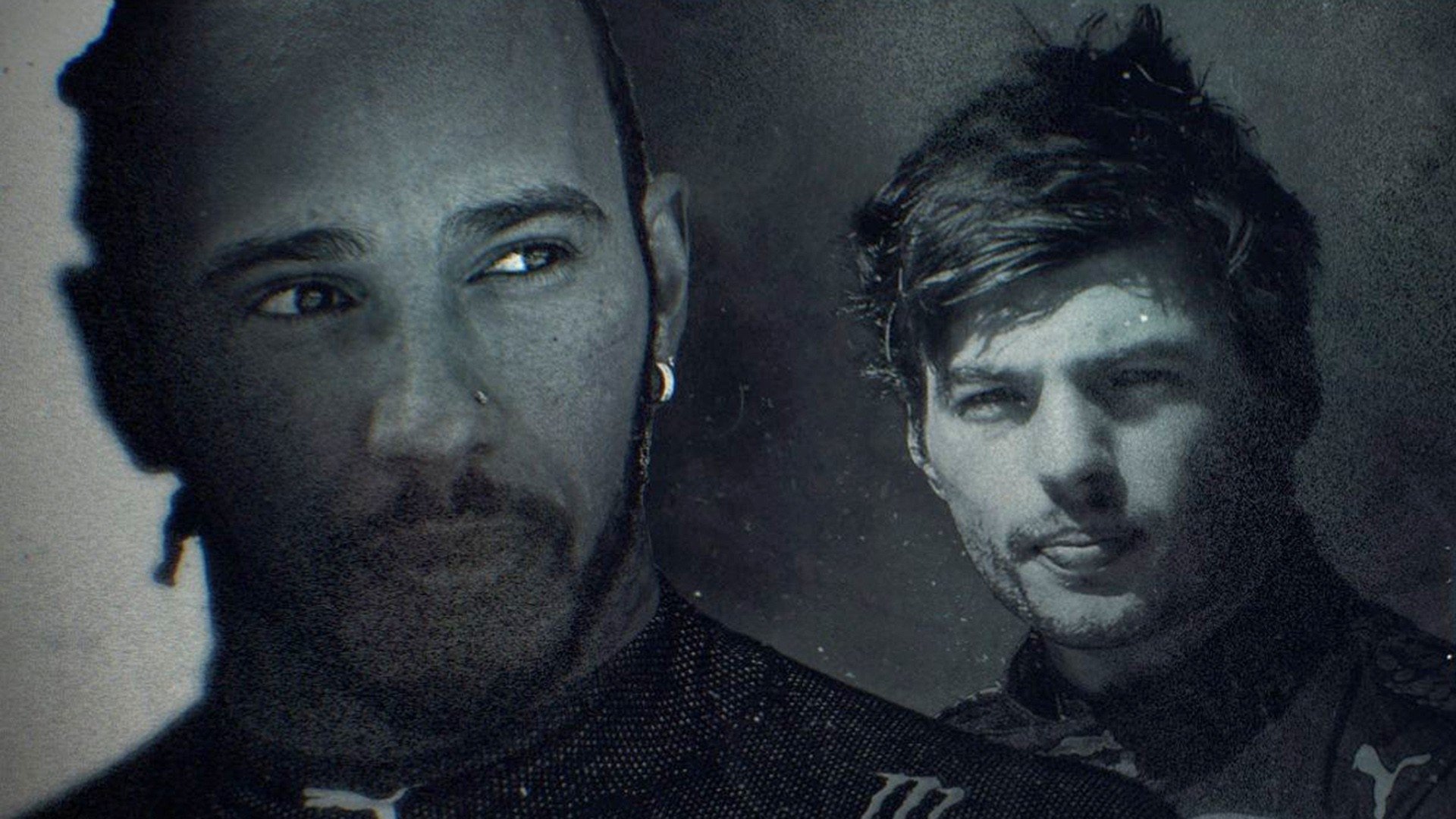 Duel: Hamilton vs Verstappen Background