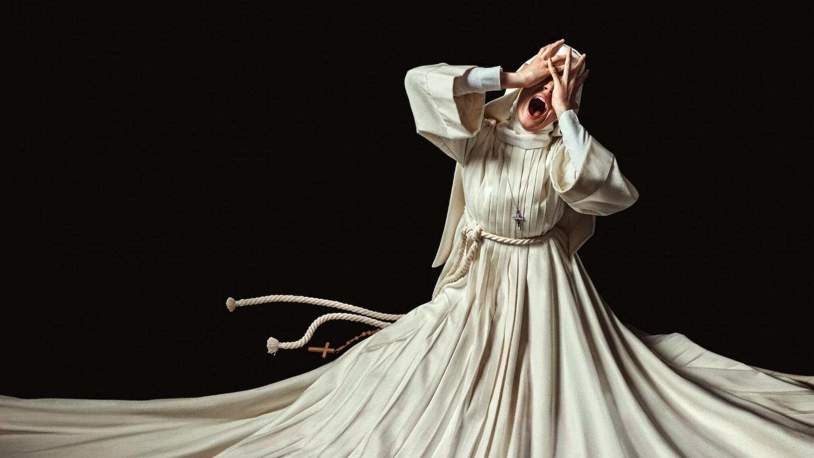 Hermana Muerte Background