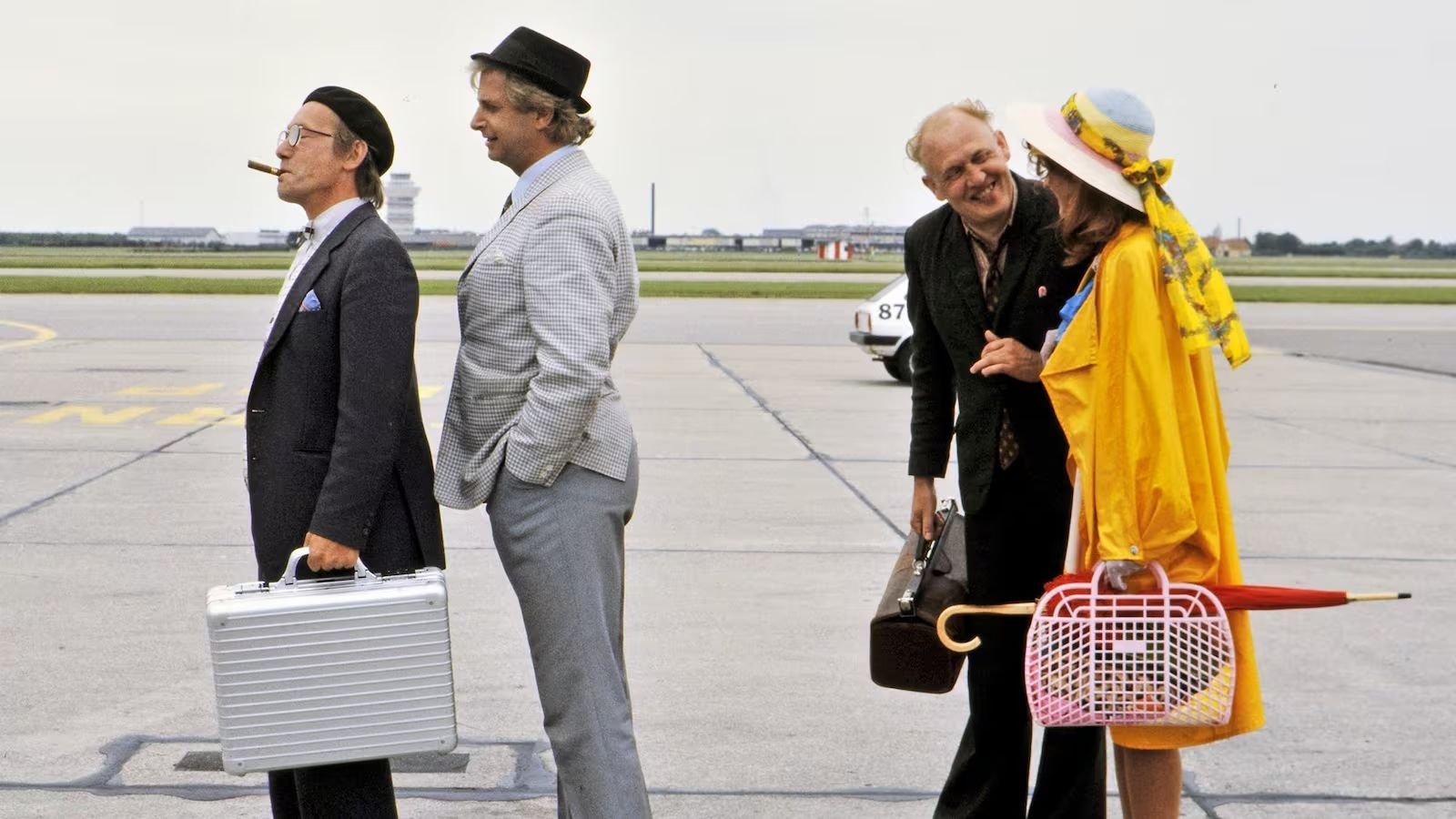 The Jönsson Gang Gets Gold Fever Background