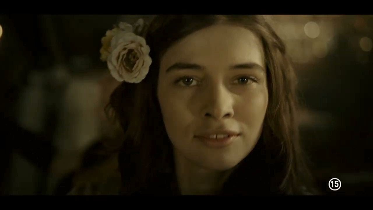 Kira Kiralina Background