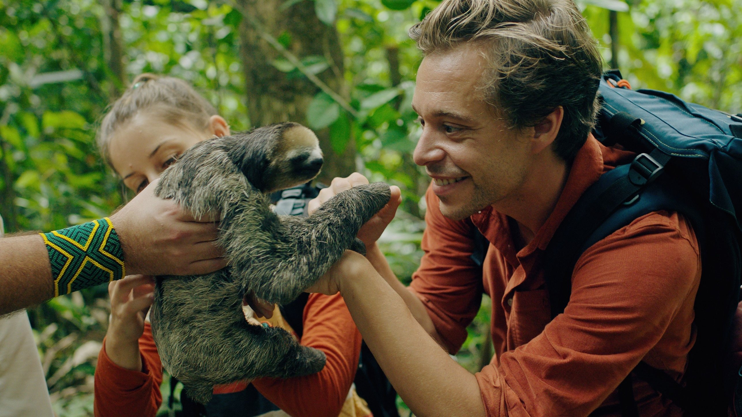 Curious Tobi and the Treasure Hunt to the Flying Rivers Background