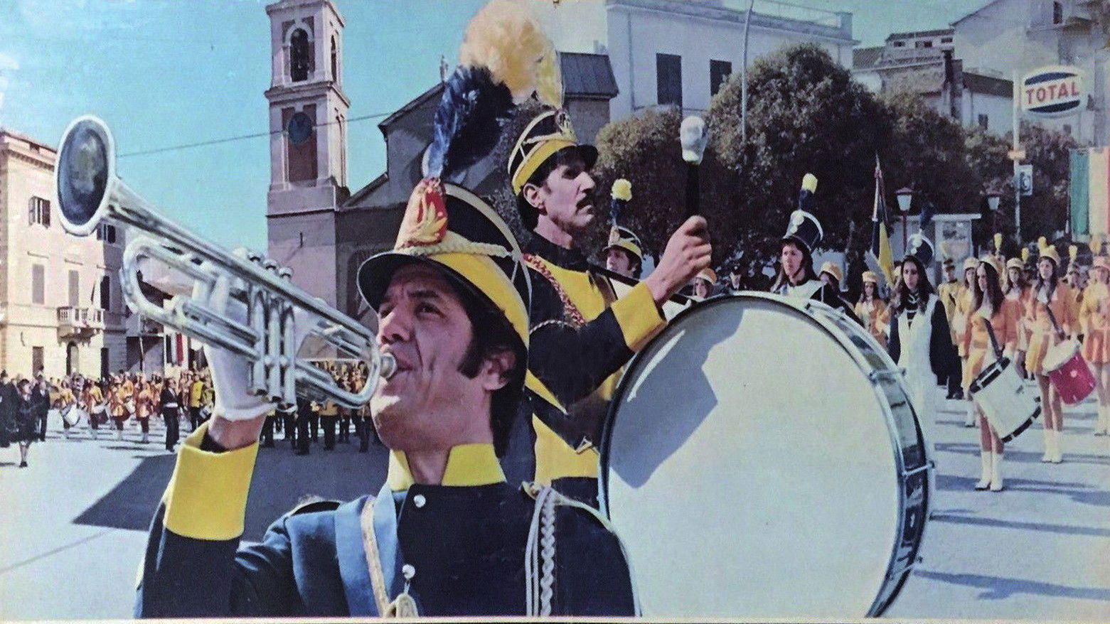 Ma che musica maestro Background