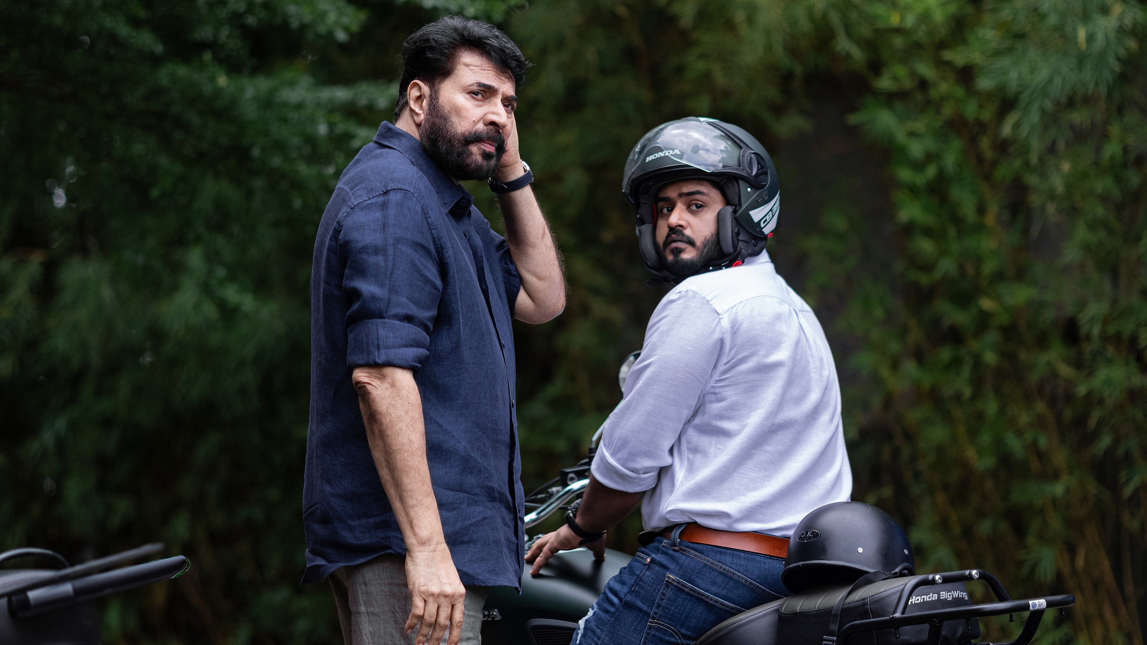 Dominic and the Ladies' Purse Background