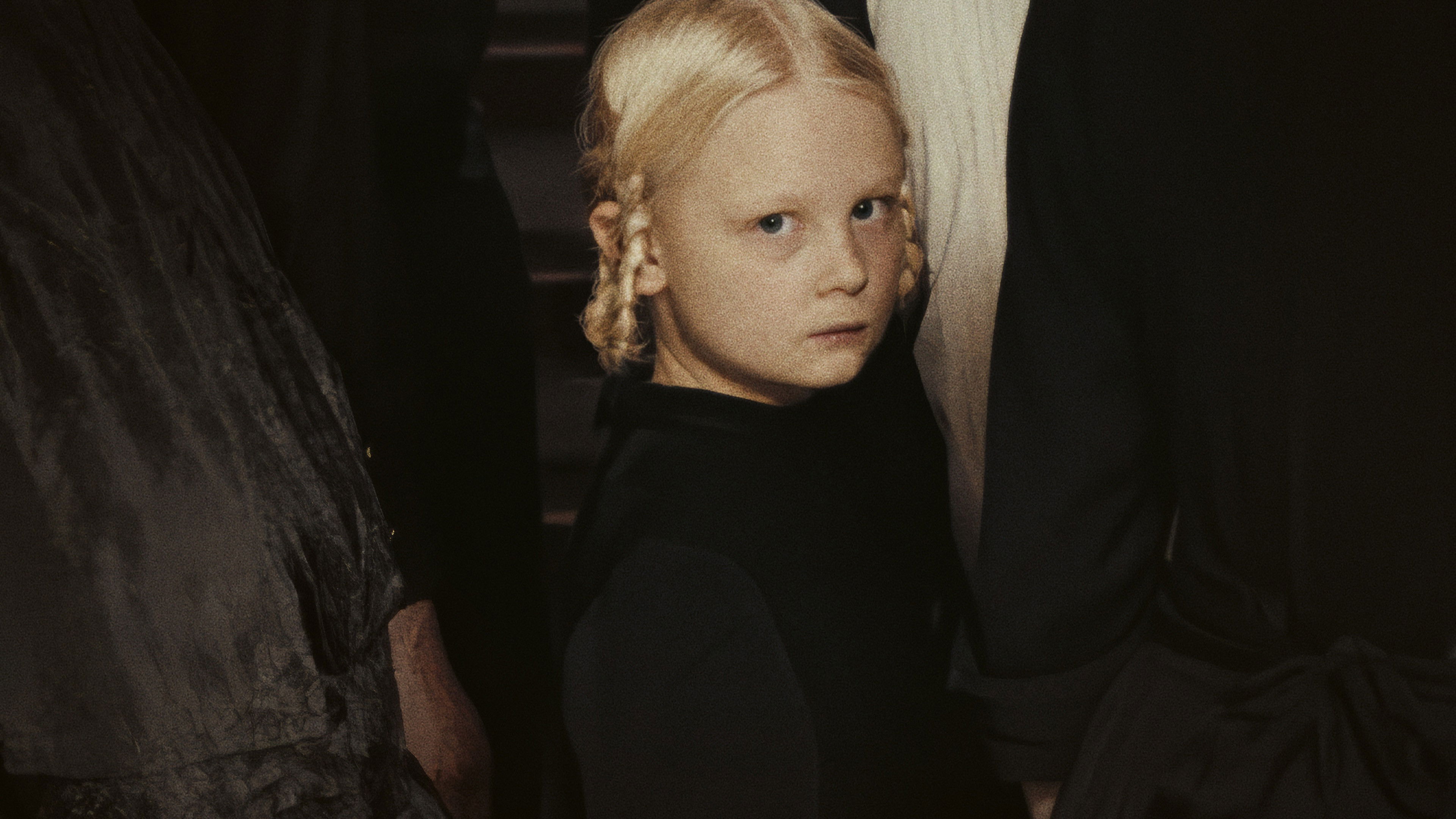 Sound of Falling Background