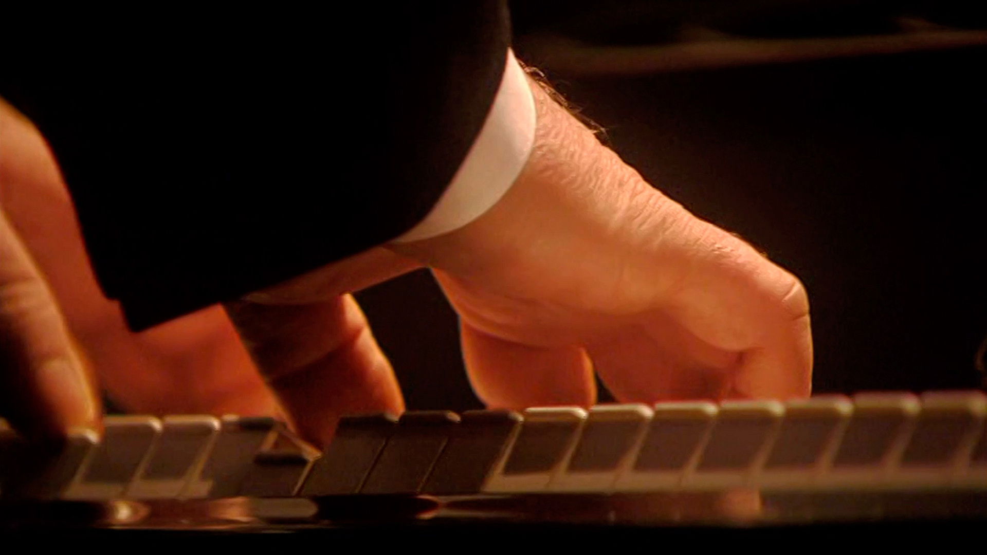 Barenboim on Beethoven - The Complete Piano Sonatas Live from Berlin Background