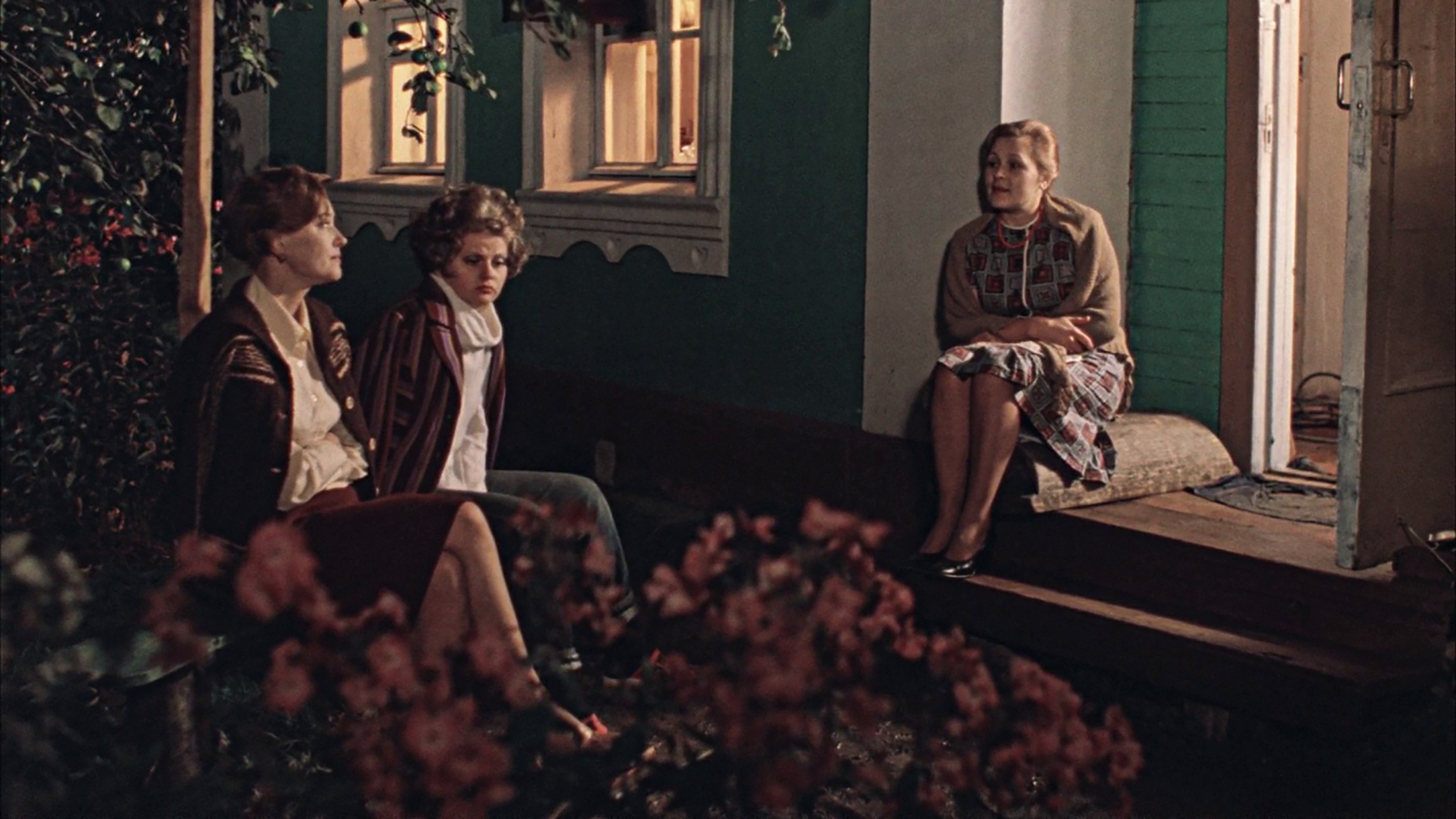 Moscow Does Not Believe in Tears Background