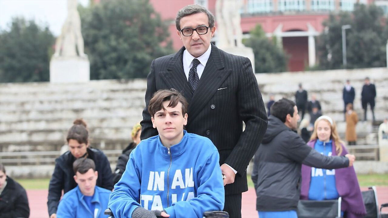 A muso duro - Campioni di vita Background