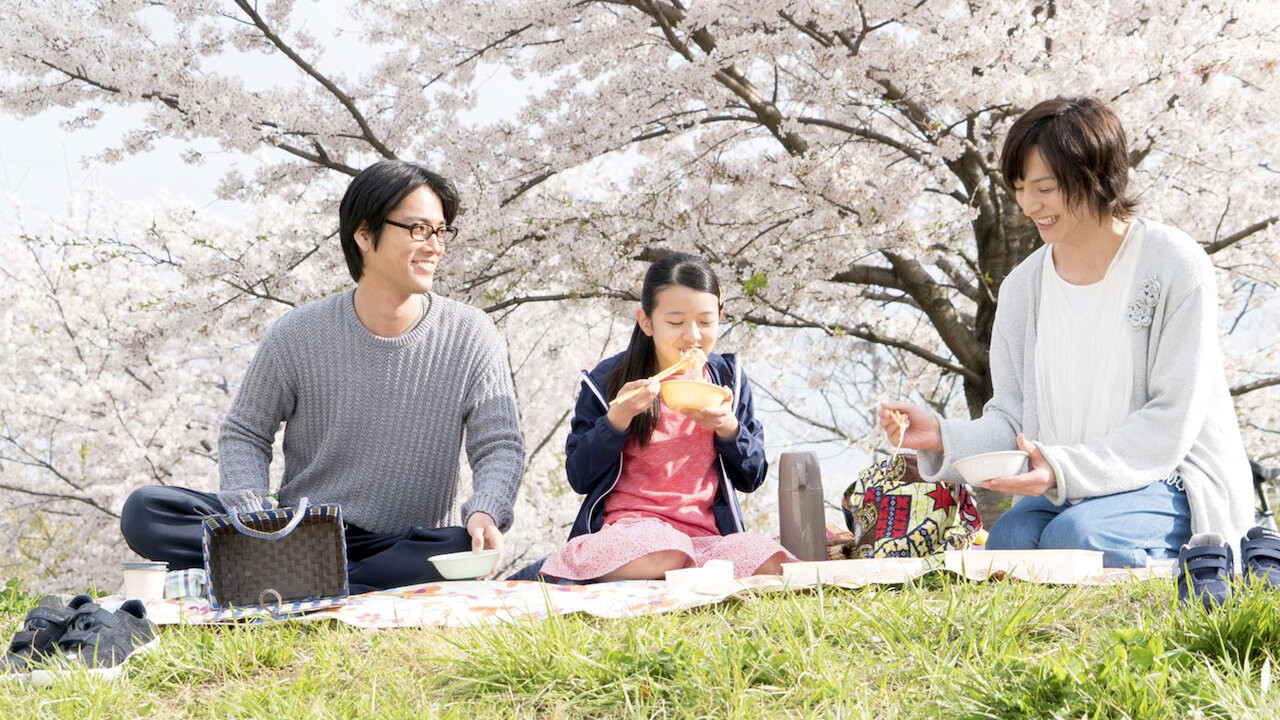 Close-Knit Background