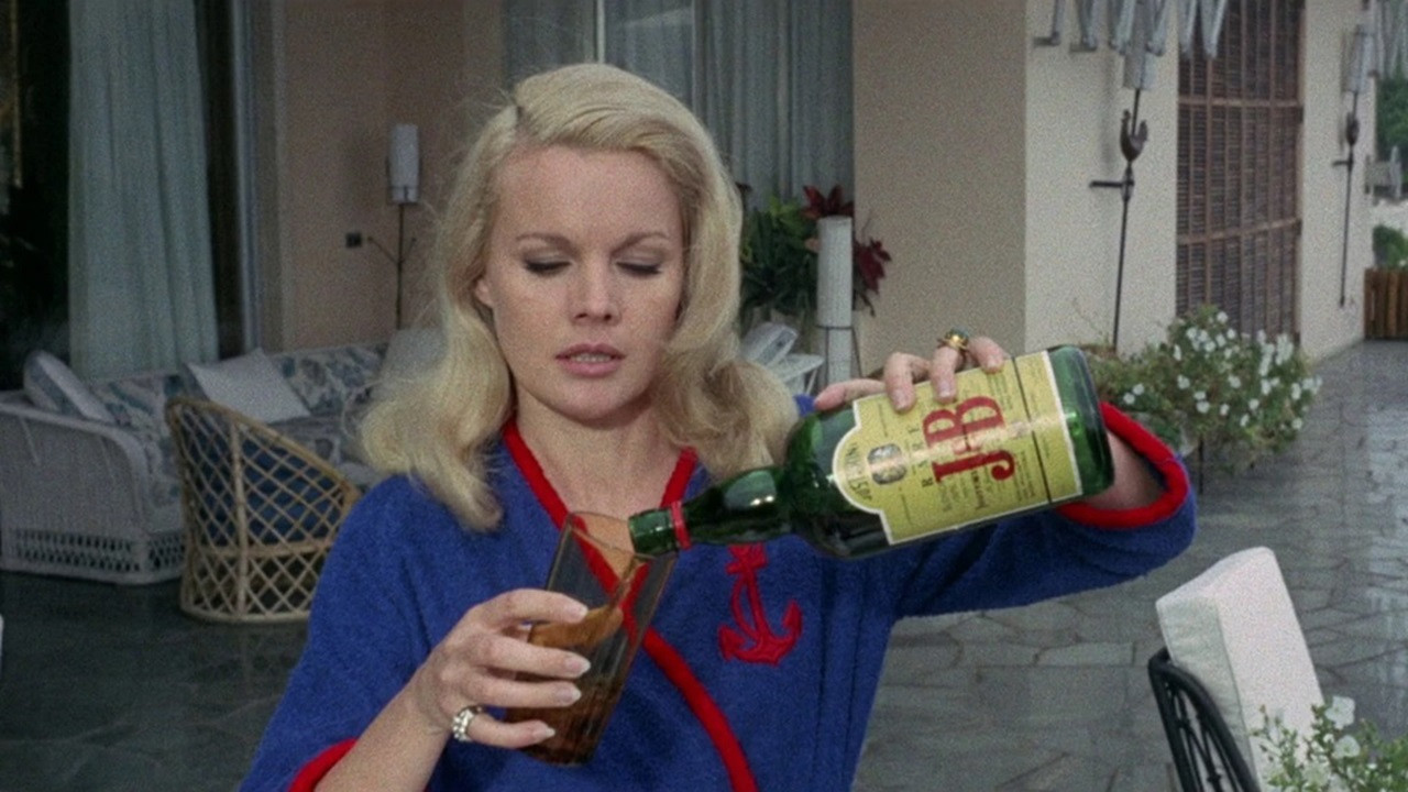 A Quiet Place to Kill Background