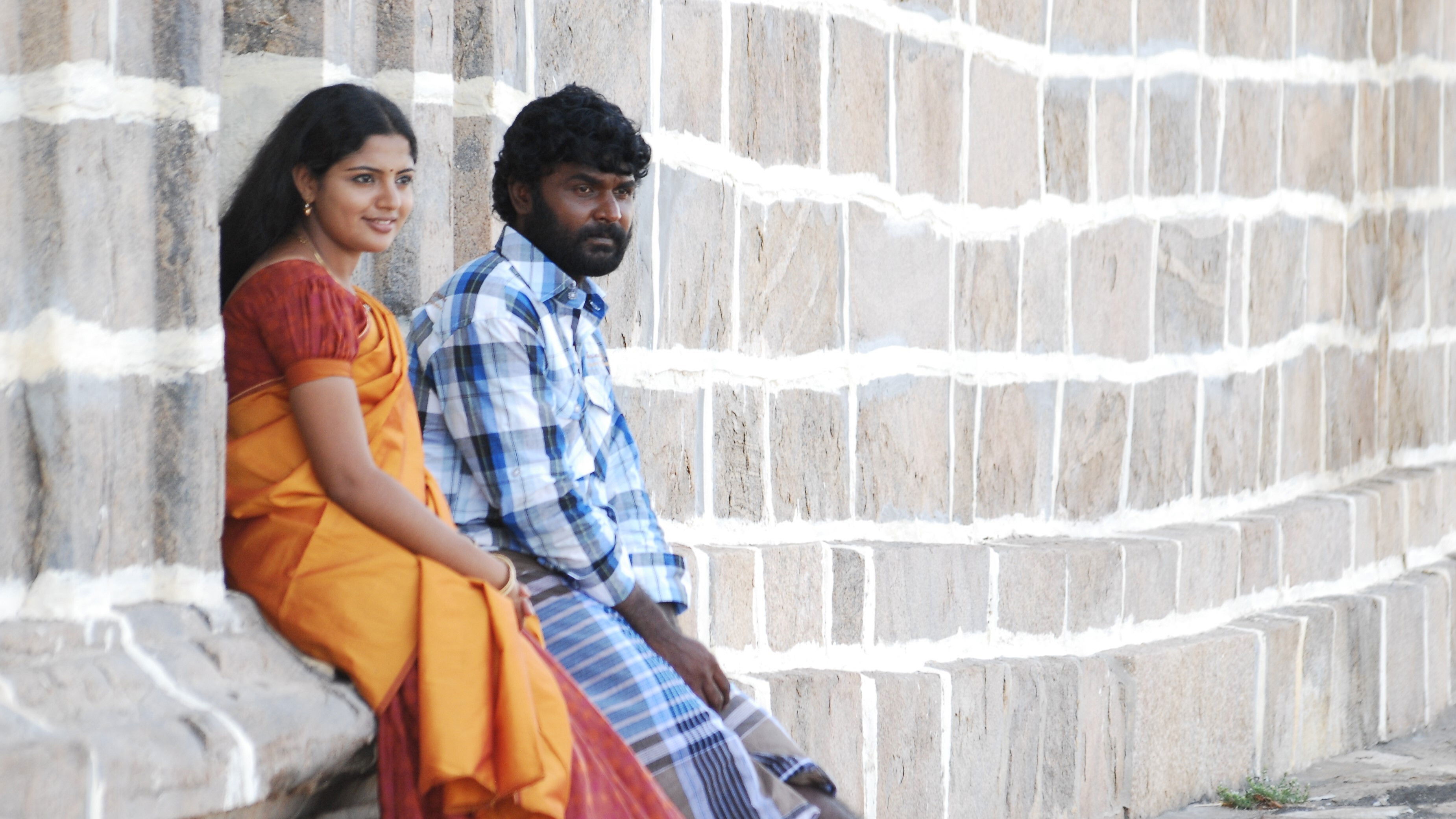 Onbathu Kuzhi Sampath Background