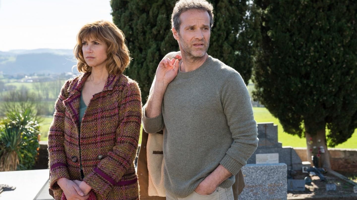 Crime dans le Larzac Background