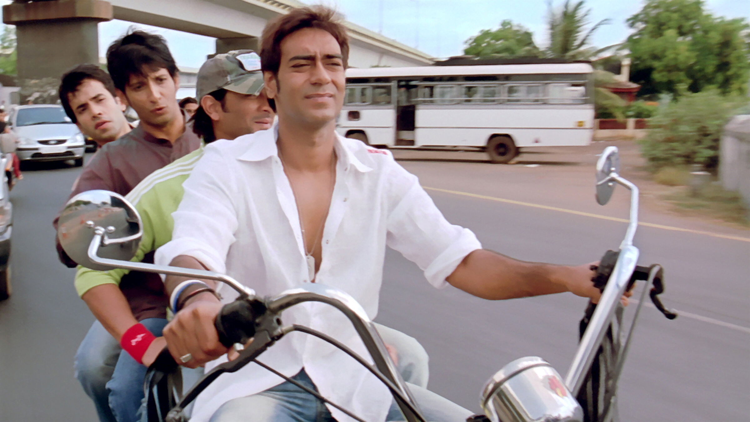 Golmaal – Fun Unlimited Background