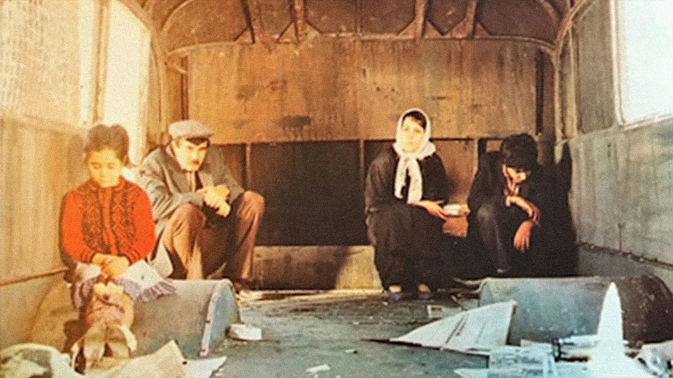 Bir Avuç Cennet Background