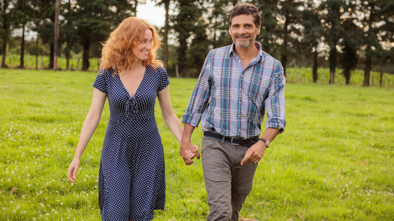 Le mec de la tombe d'à côté Background