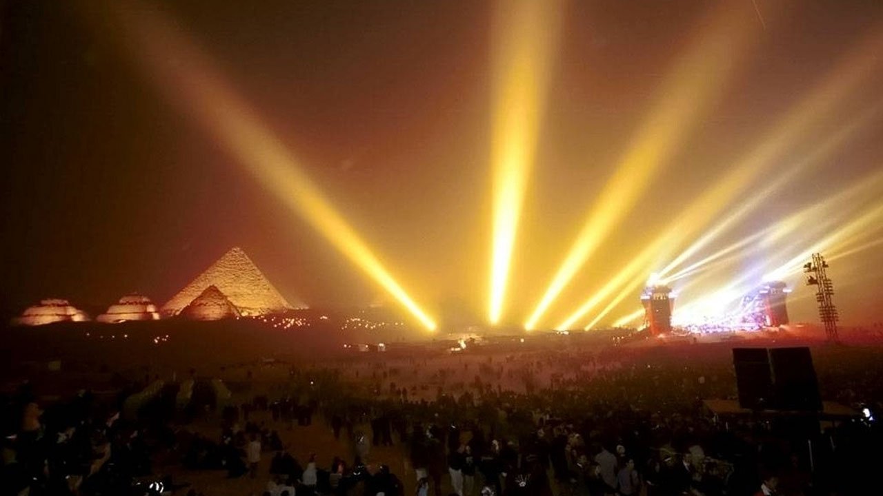 Jean-Michel Jarre - The Twelve Dreams Of The Sun Background