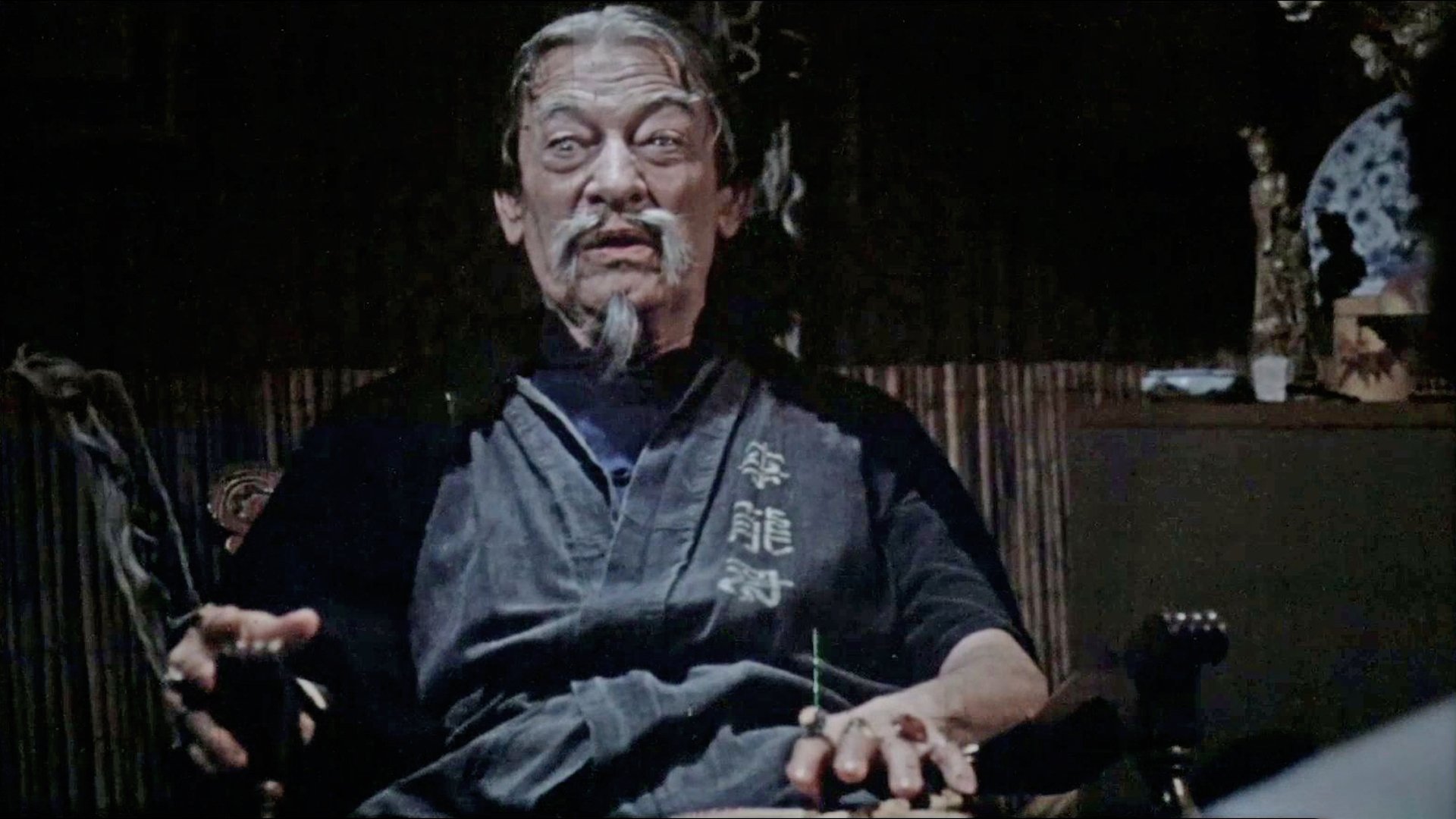 Kárate Contra Mafia Background