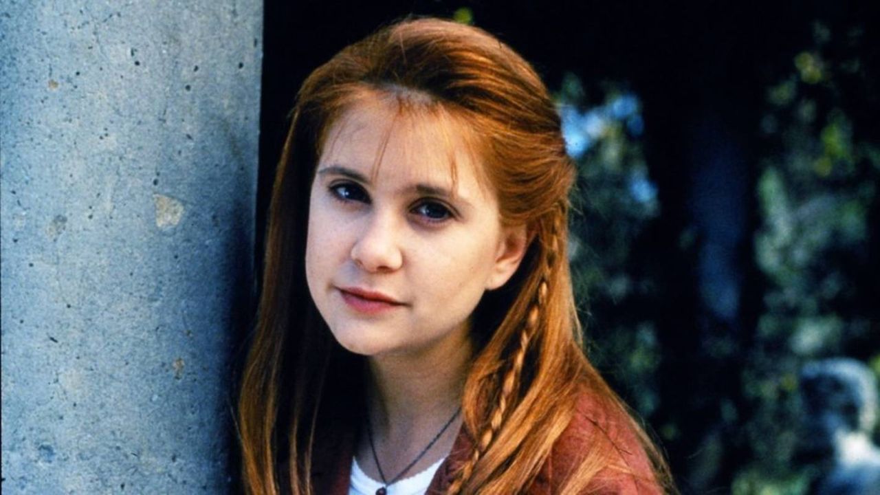 The Face on the Milk Carton Background