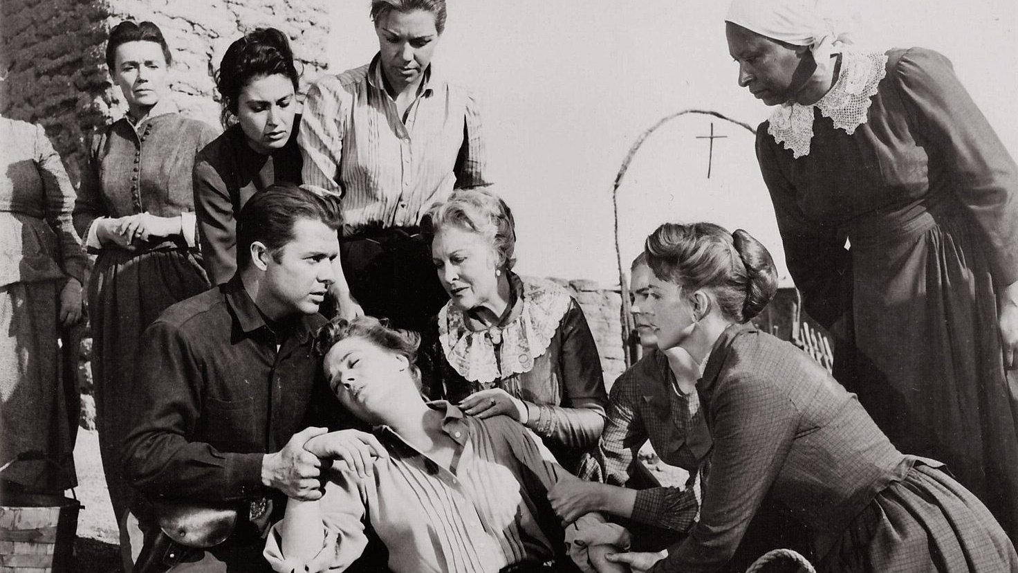 The Guns of Fort Petticoat Background