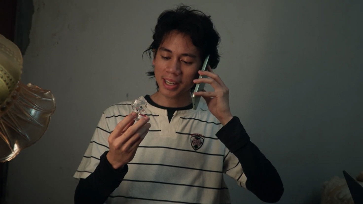 Love In A Pin Background