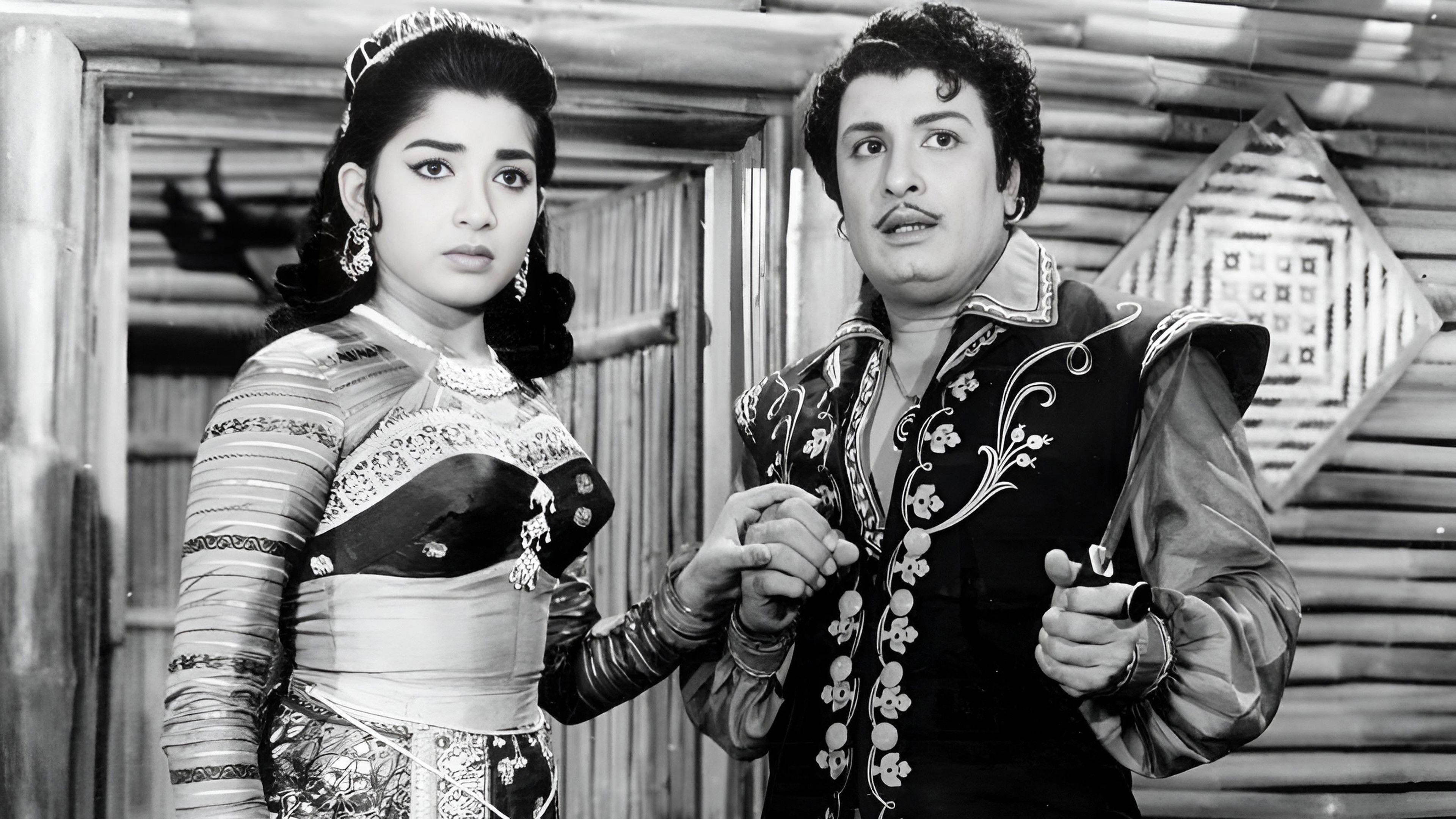 Aayirathil Oruvan Background