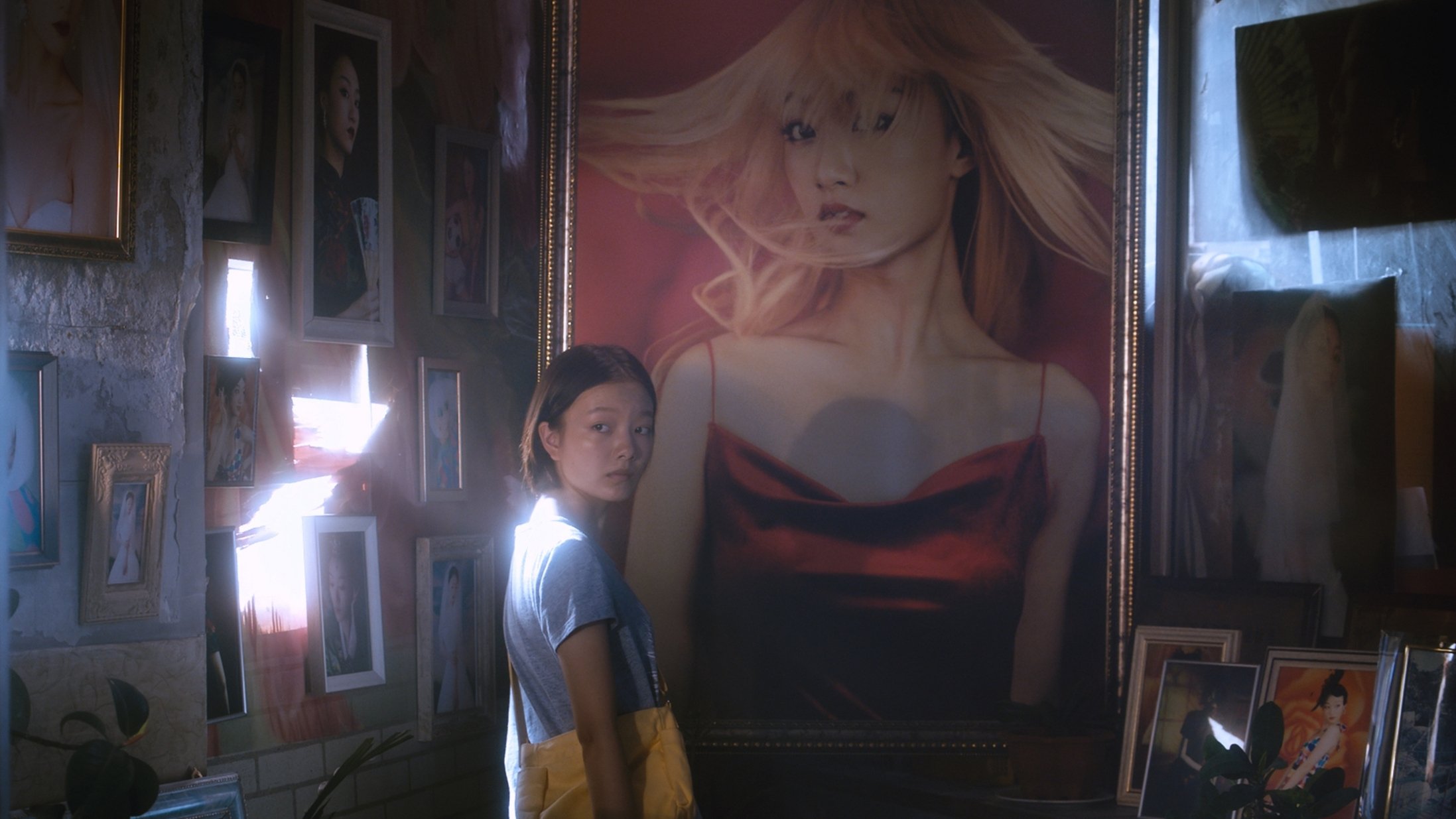 A Song Sung Blue Background