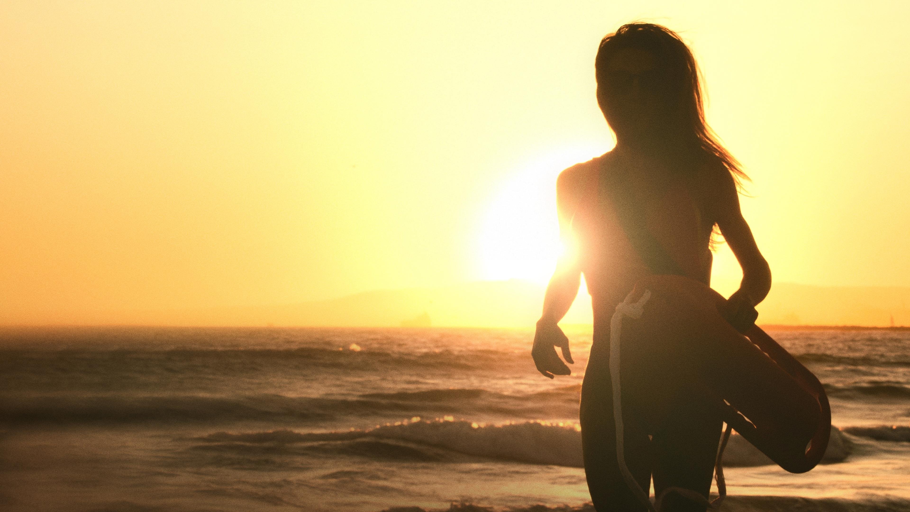 After Baywatch: Moment in the Sun Background