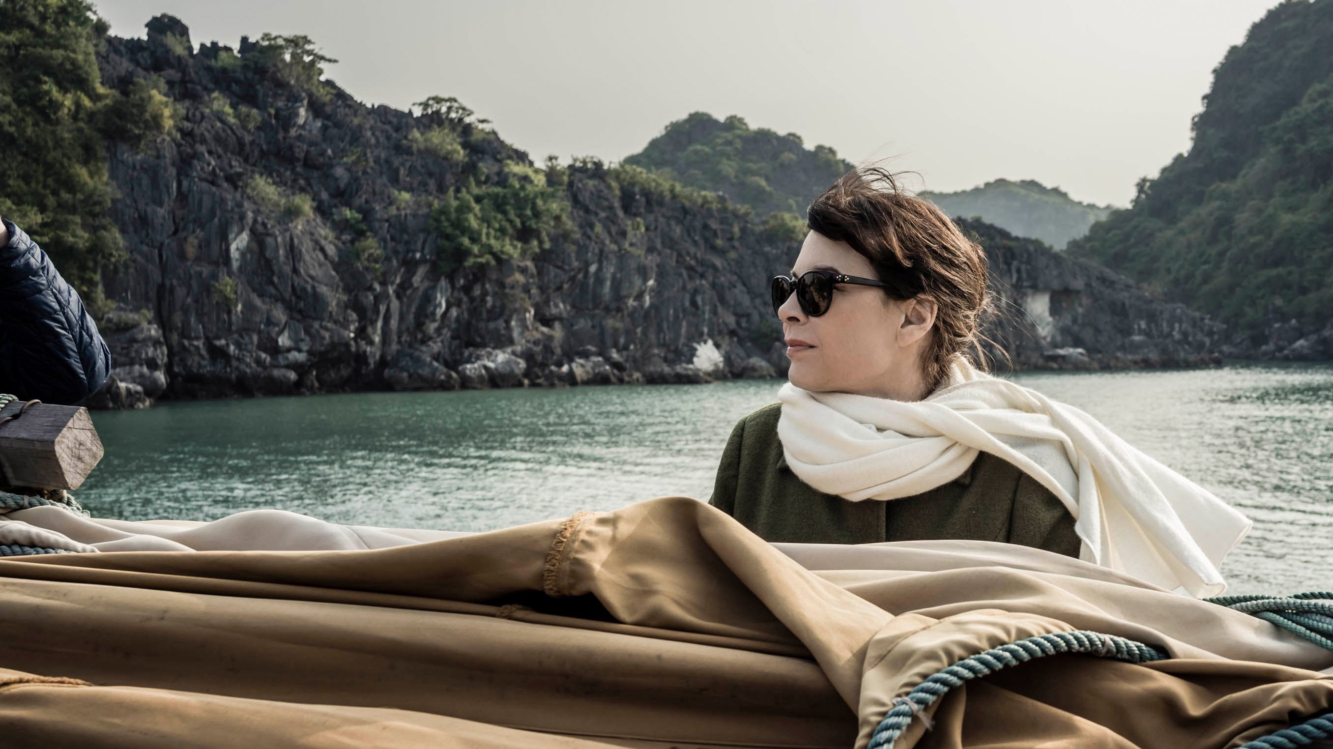 14 Days, 12 Nights Background