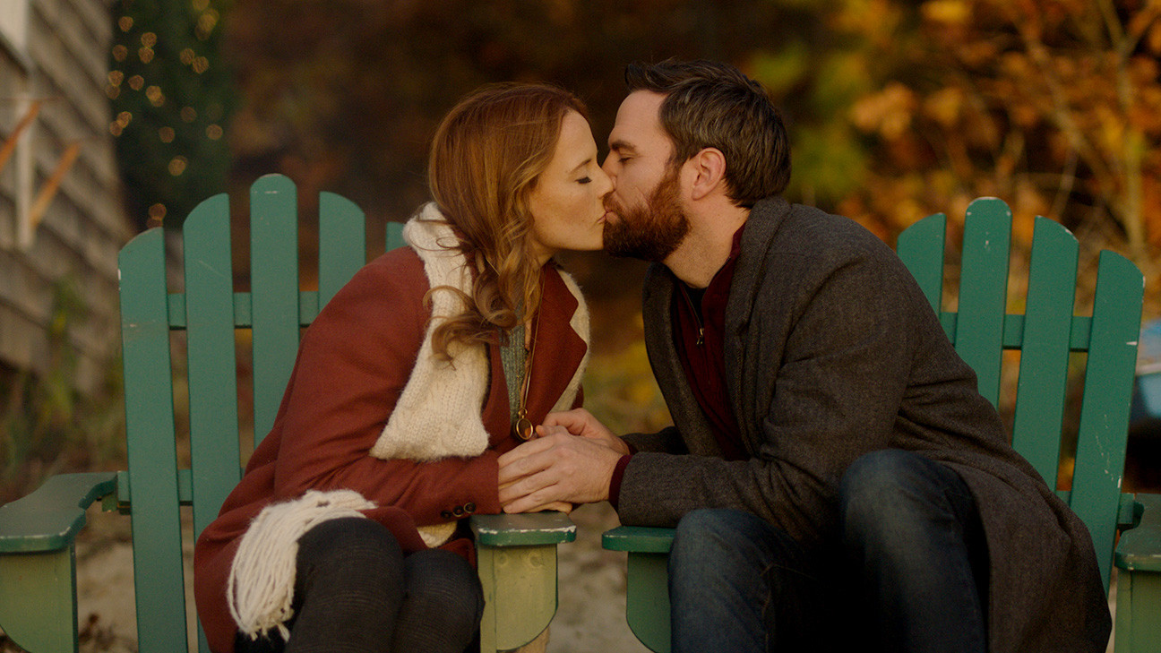 A Cape Cod Christmas Background