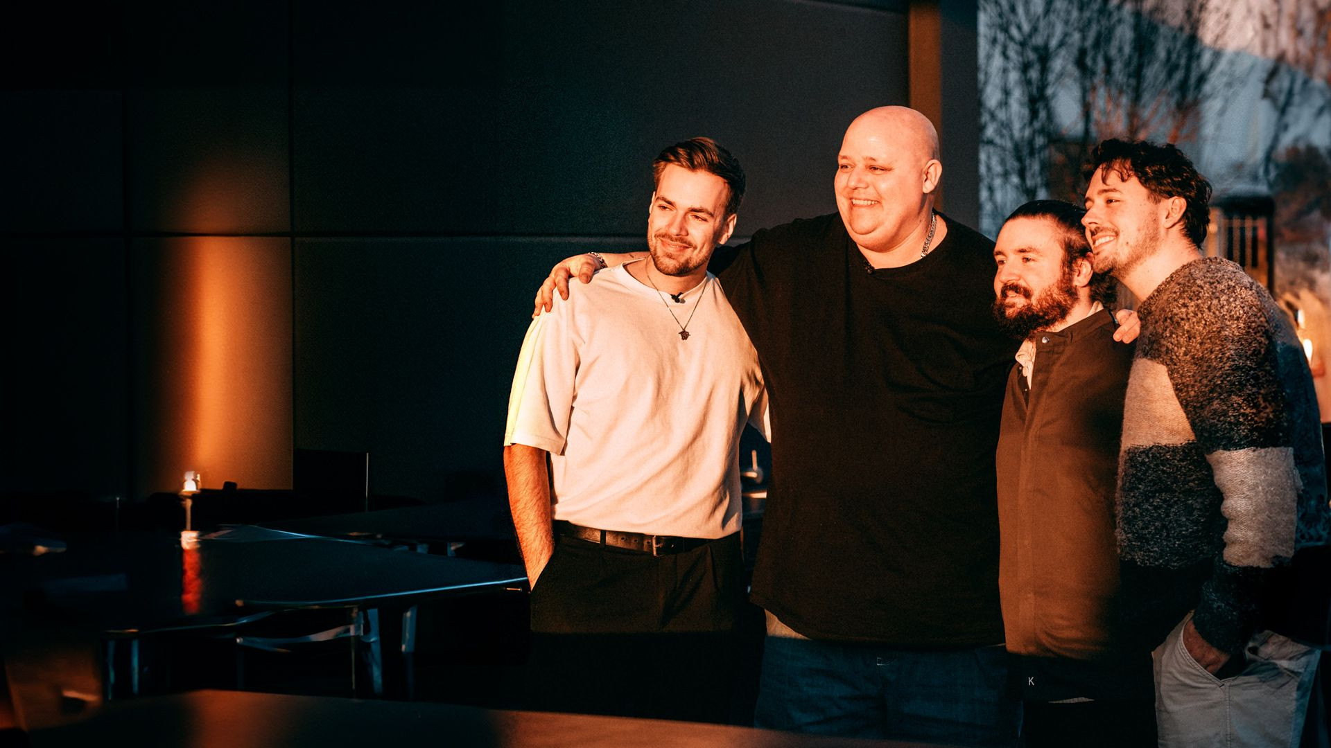 Dinner Duell Background