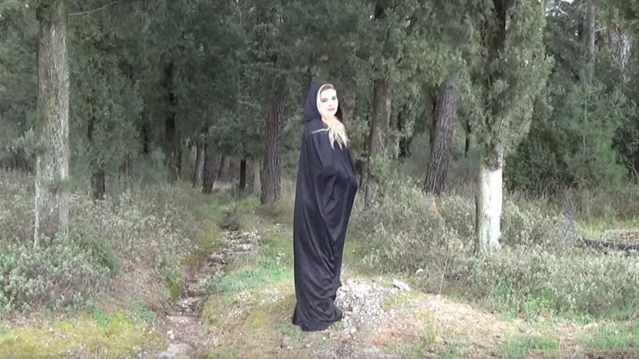 Scream: Hearts of Fire Background