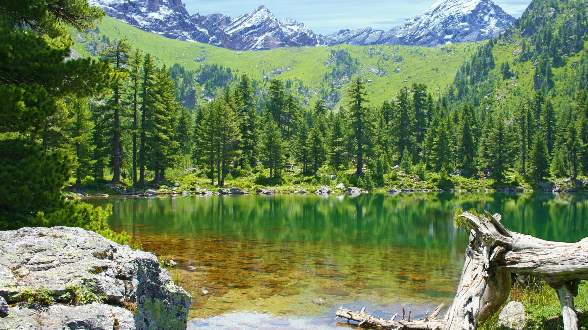 La beauté sauvage des Balkans Background