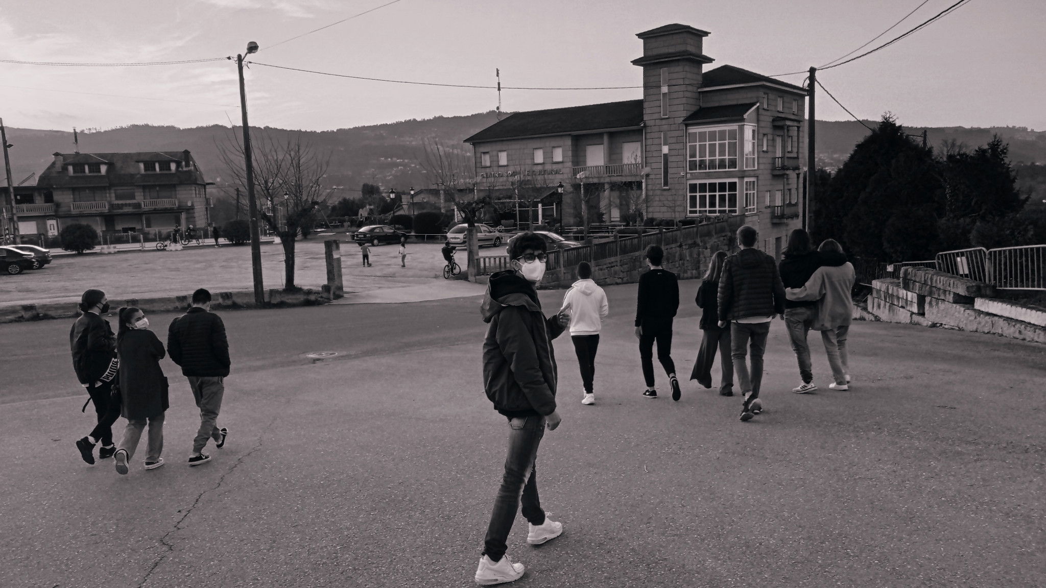 Los Suelos Background